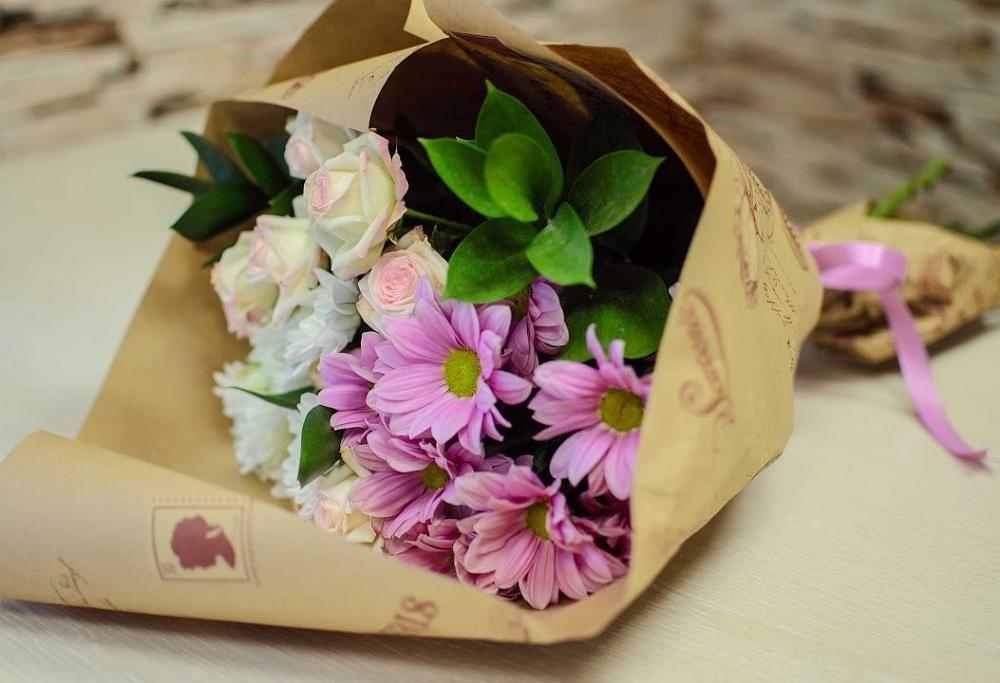 Букет цветов из: Розы и Хризантемы в Успенском Новгородской области