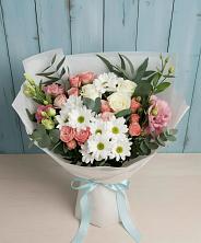 Букет цветов из:  Розы, Лизиантусы и Хризантемы в Успенском Новгородской области