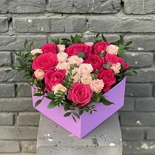 Цветочная композиция из Розы в коробке в Успенском Новгородской области