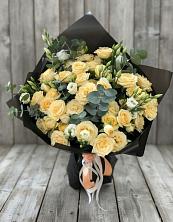 Букет цветов из:  Розы и Лизиантусы в Успенском Новгородской области