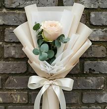 Букет цветов из:  Розы в Успенском Новгородской области