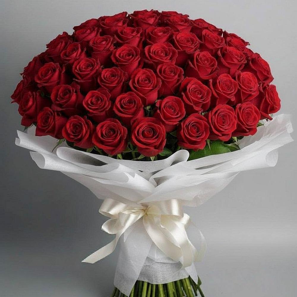 Букет 101 Красная роза Блэк Мэджик в Успенском Новгородской области