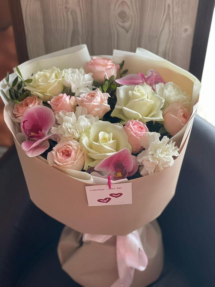 Букет цветов из: Орхидеи, Розы и Гвоздики в Успенском Новгородской области