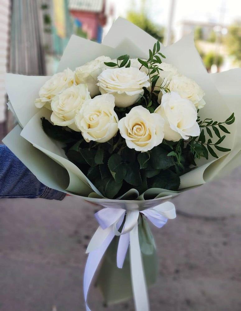 Букет Белые розы Проуд в Успенском Новгородской области