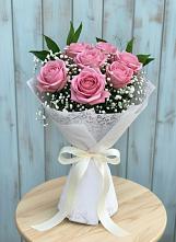 Букет цветов из:  Розы в Успенском Новгородской области