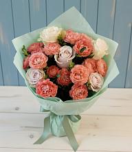Букет цветов из:  Розы в Успенском Новгородской области