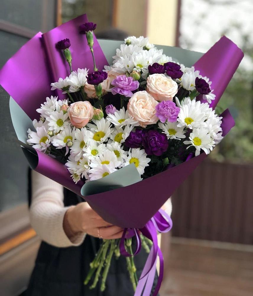 Букет цветов из: Хризантемы, Гвоздики и Розы в Успенском Новгородской области