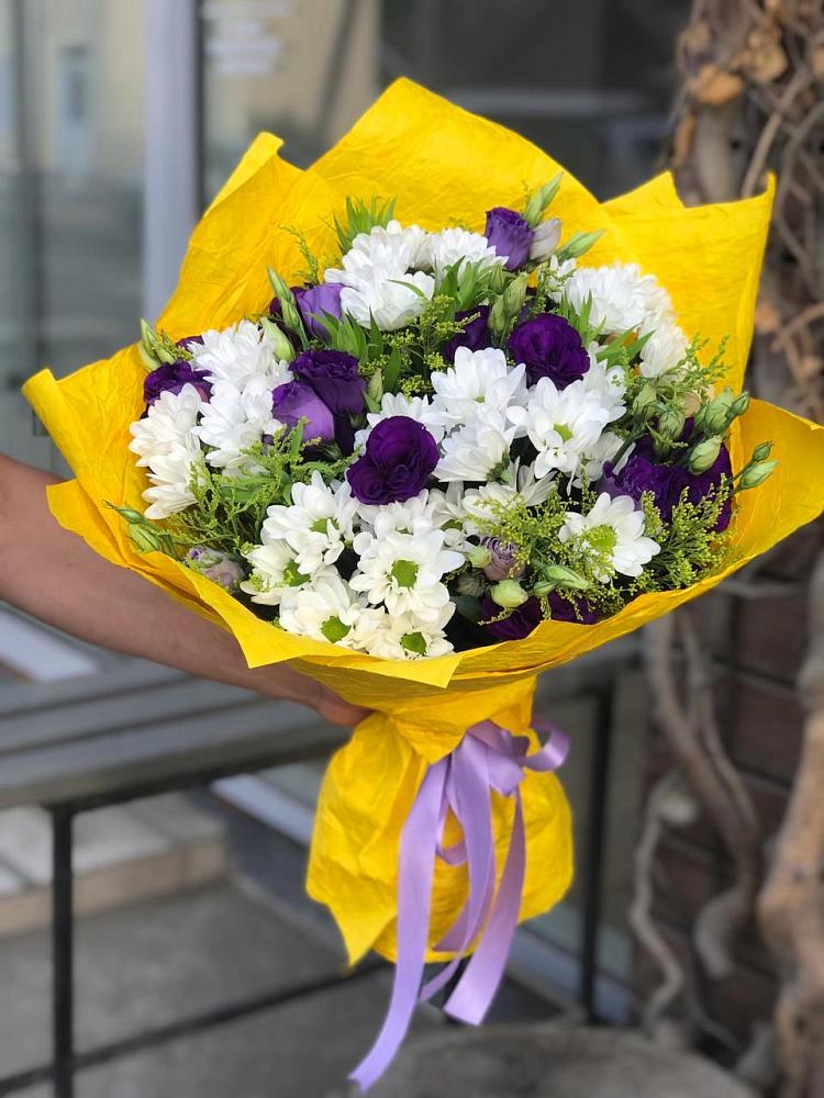 Букет цветов из: Ирисы, Хризантемы и Ромашки в Успенском Новгородской области