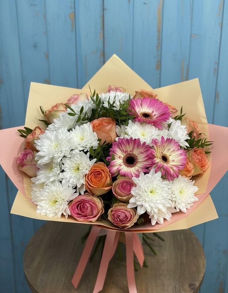 Букет цветов из: Розы, Герберы и Хризантемы в Успенском Новгородской области