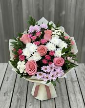 Букет цветов из:  Альстромерии, Гвоздики, Розы и Хризантемы в Успенском Новгородской области