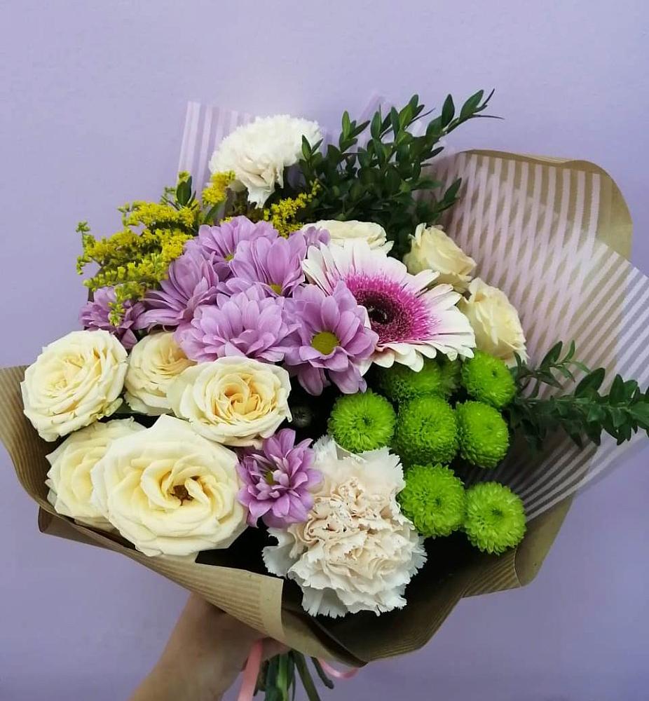 Букет цветов из: Хризантемы, Розы, Гвоздики и Герберы в Успенском Новгородской области