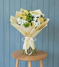 Букет цветов из:  Хризантемы и Розы в Успенском Новгородской области