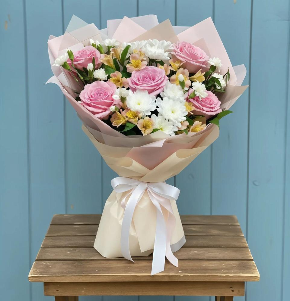 Букет цветов из: Гвоздики, Орхидеи и Розы в Успенском Новгородской области