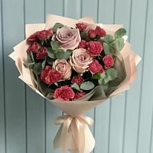 Букет цветов из:  Гвоздики и Розы в Успенском Новгородской области