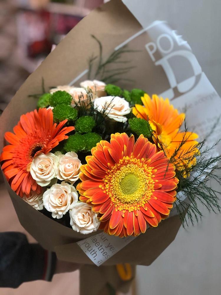 Букет цветов из: Герберы, Хризантемы и Розы в Успенском Новгородской области