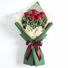 Букет цветов из:  Розы в Успенском Новгородской области