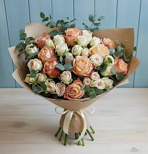 Букет цветов из:  Альстромерии и Розы в Успенском Новгородской области