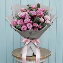 Букет цветов из:  Розы в Успенском Новгородской области